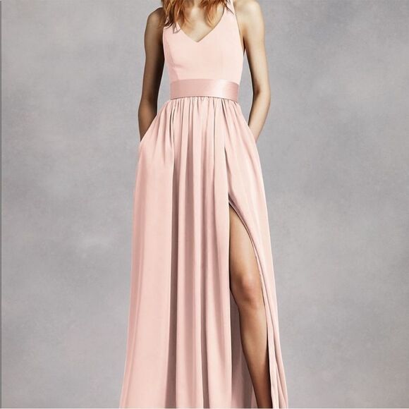 VERA WANG WHITE Label V -Neck Halter Gown with Slit VW360214 Color Blush Sz. 4 - Picture 2 of 9